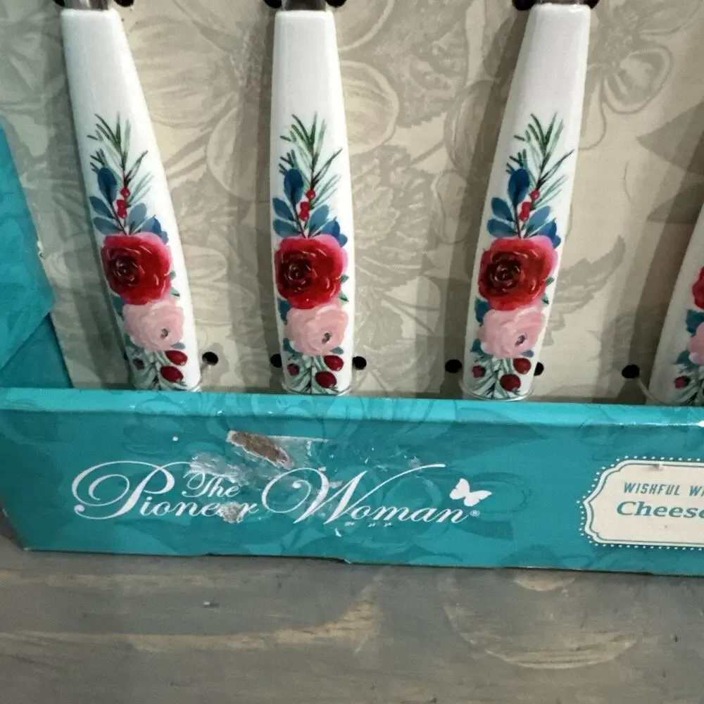 Pioneer Woman 4 PC Cheese Knife Spreader Set Wishful Winter Floral Pattern, NEW